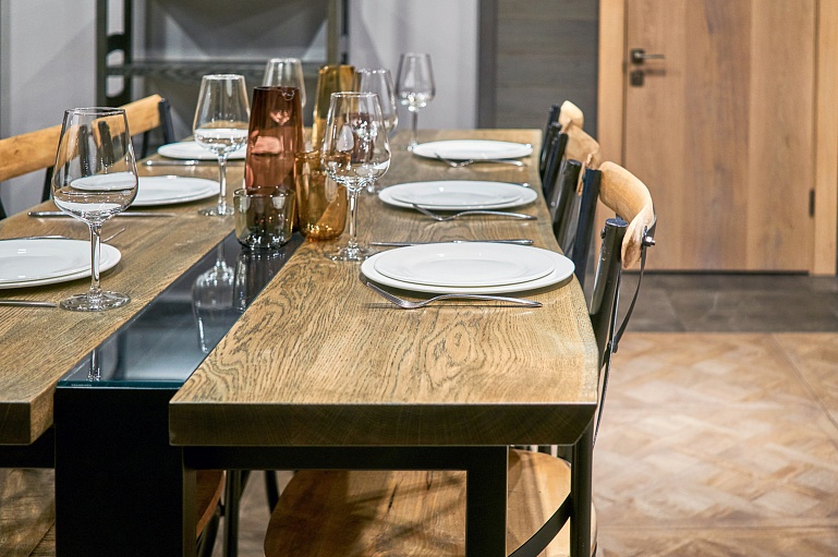 Wood, glass and&nbsp;metal